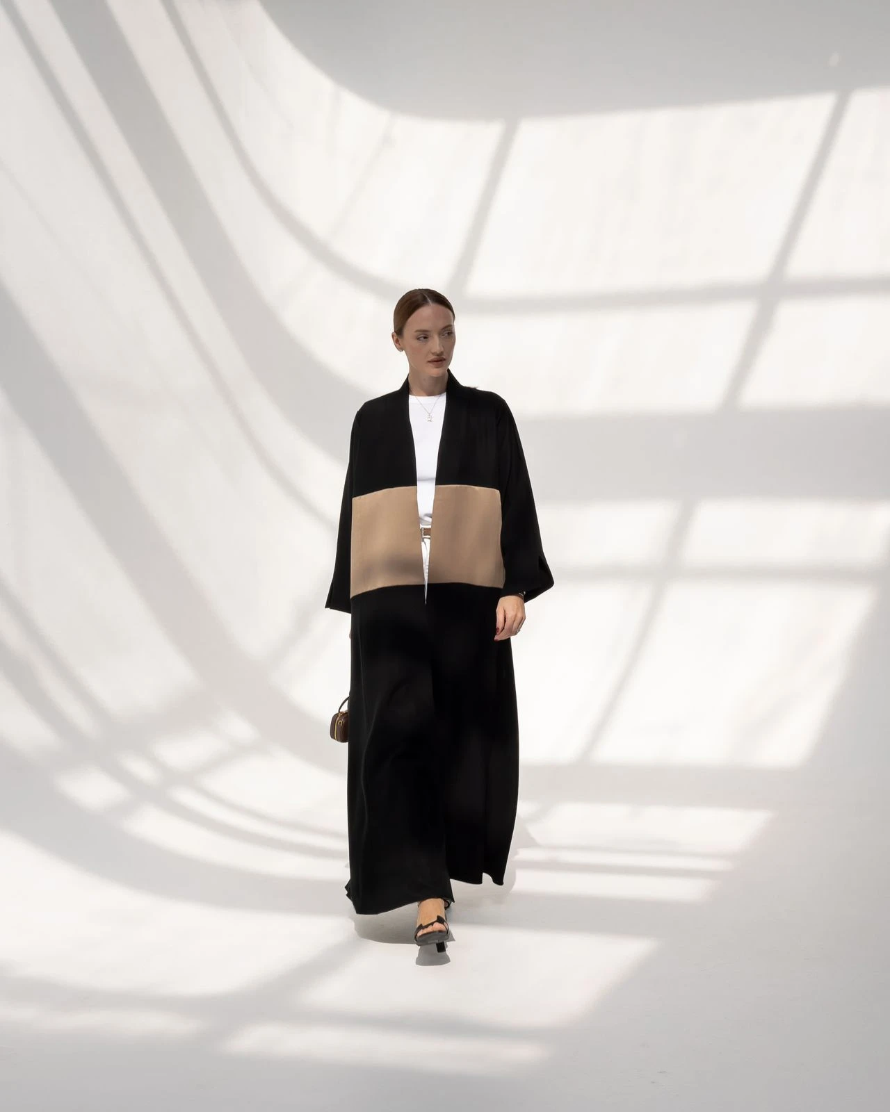 6788dd24eeb9d40032c12ca9 ELG018 - Image 1